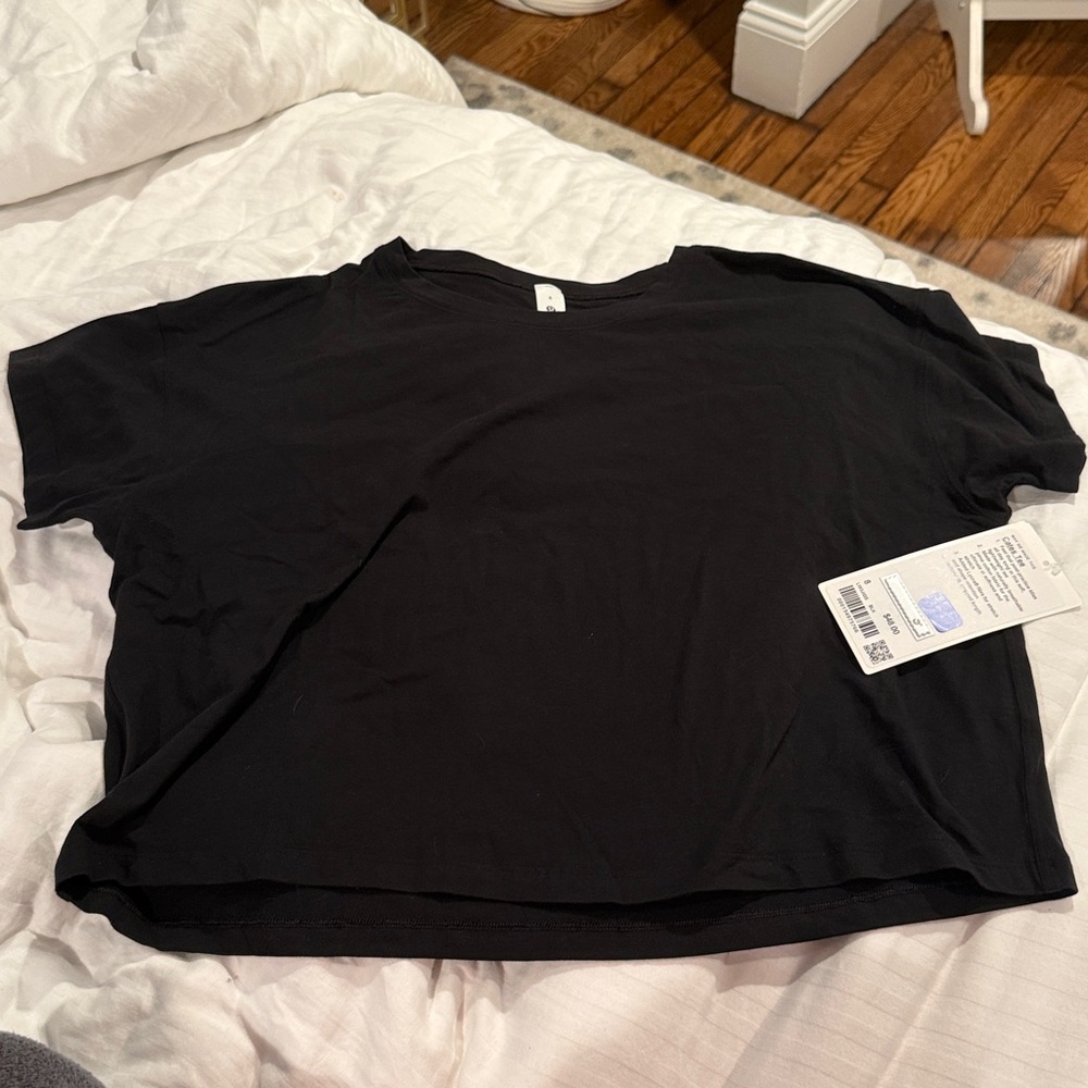 Lululemon Cates Tee - Picture 5 of 5